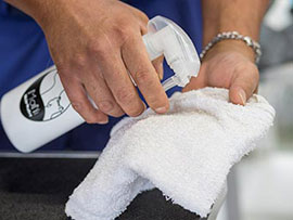 足拭きスプレー